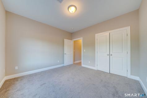 37 Hunters Lane Southington CT 06479