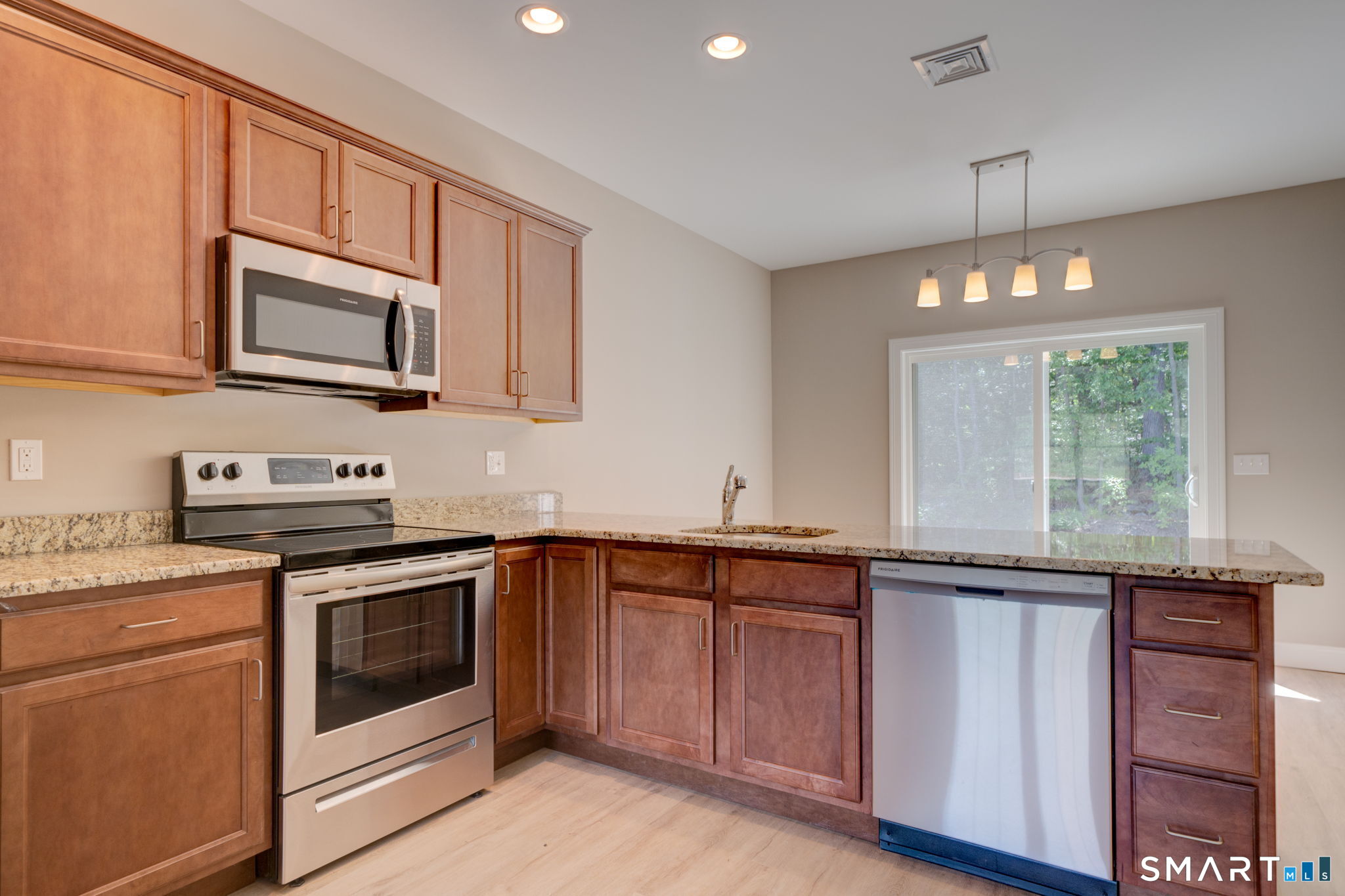 37 Hunters Lane Southington CT 06479