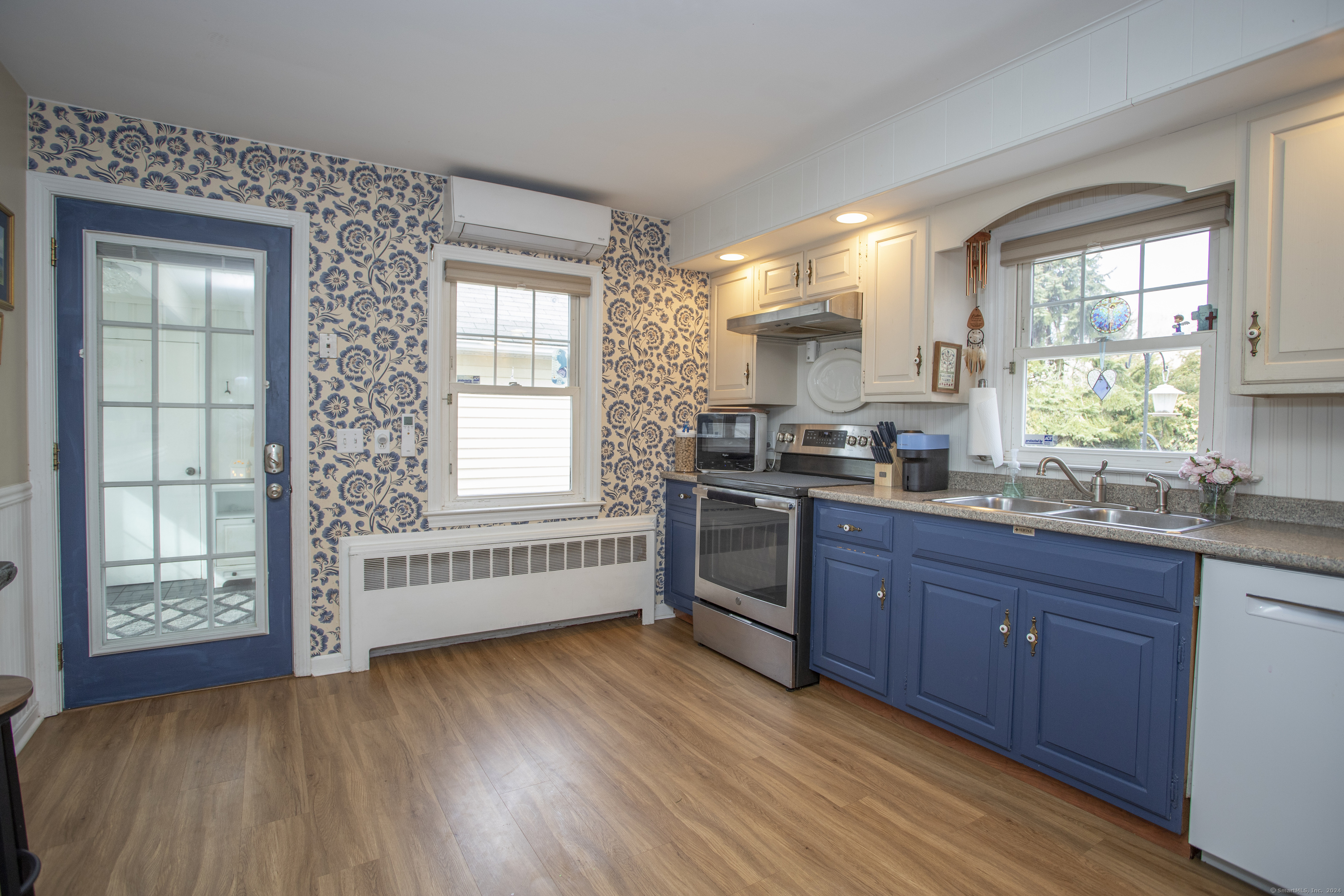 41 Coulter Street Old Saybrook CT 06475