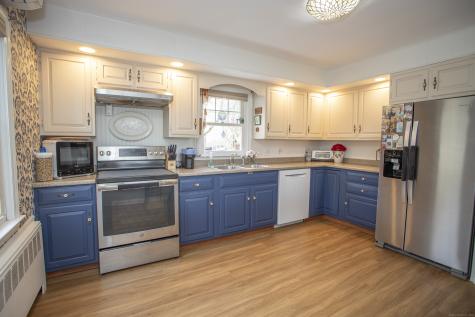 41 Coulter Street Old Saybrook CT 06475