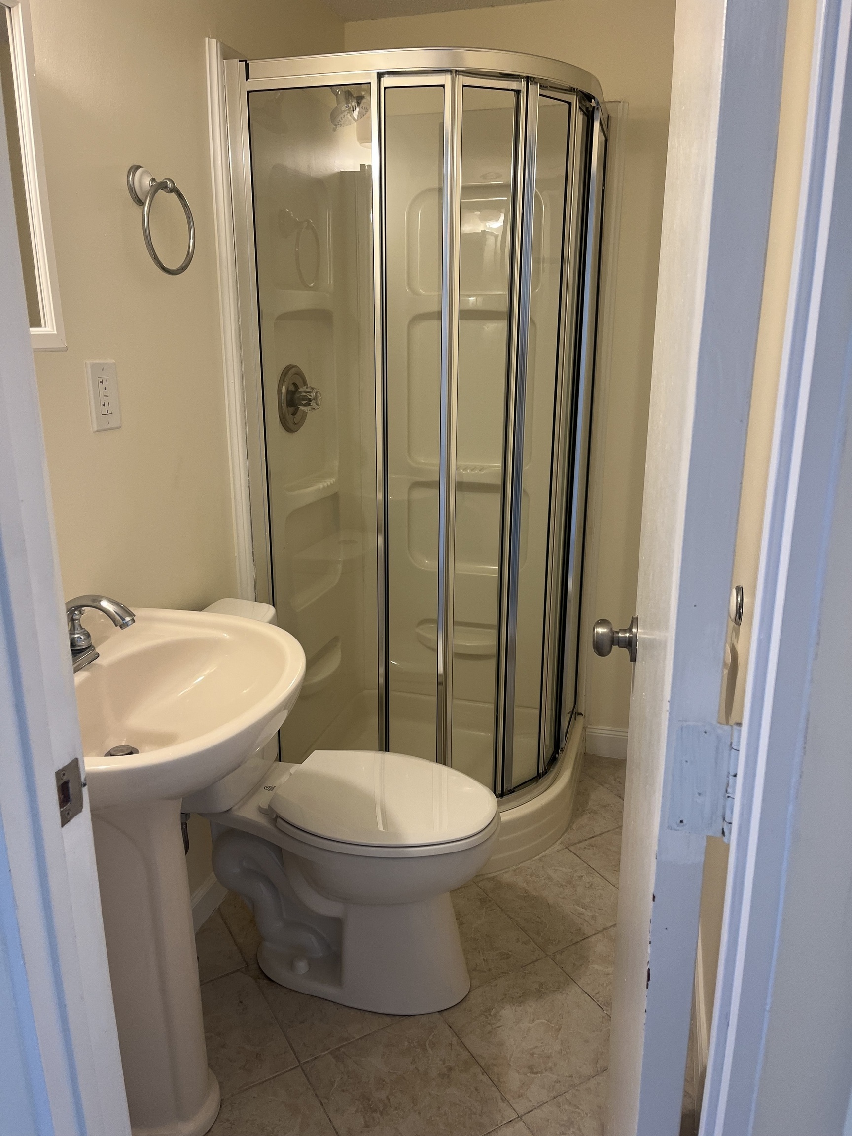 896 Quinnipiac Avenue New Haven CT 06513