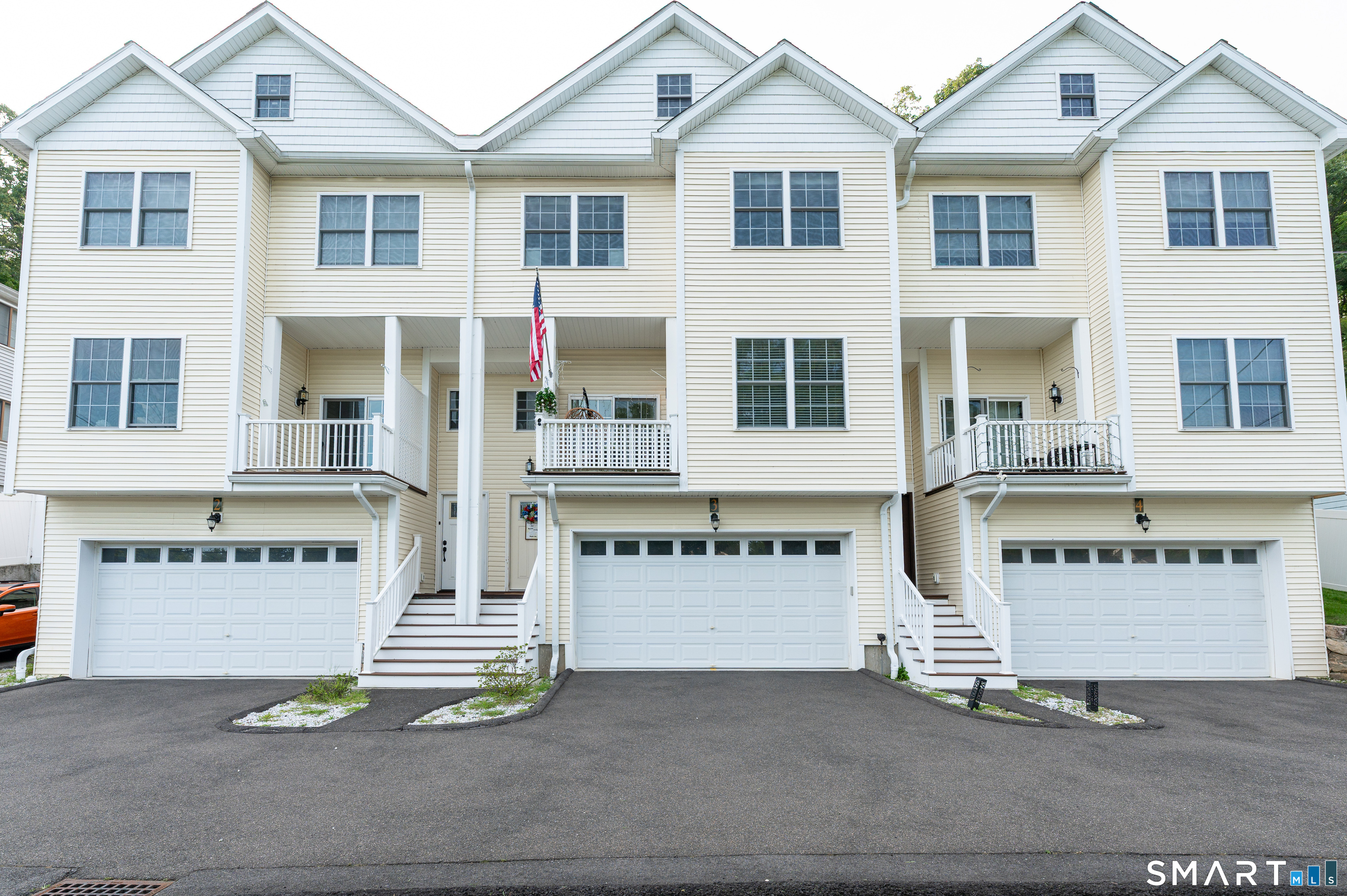 82 Columbus Place Stamford CT 06907