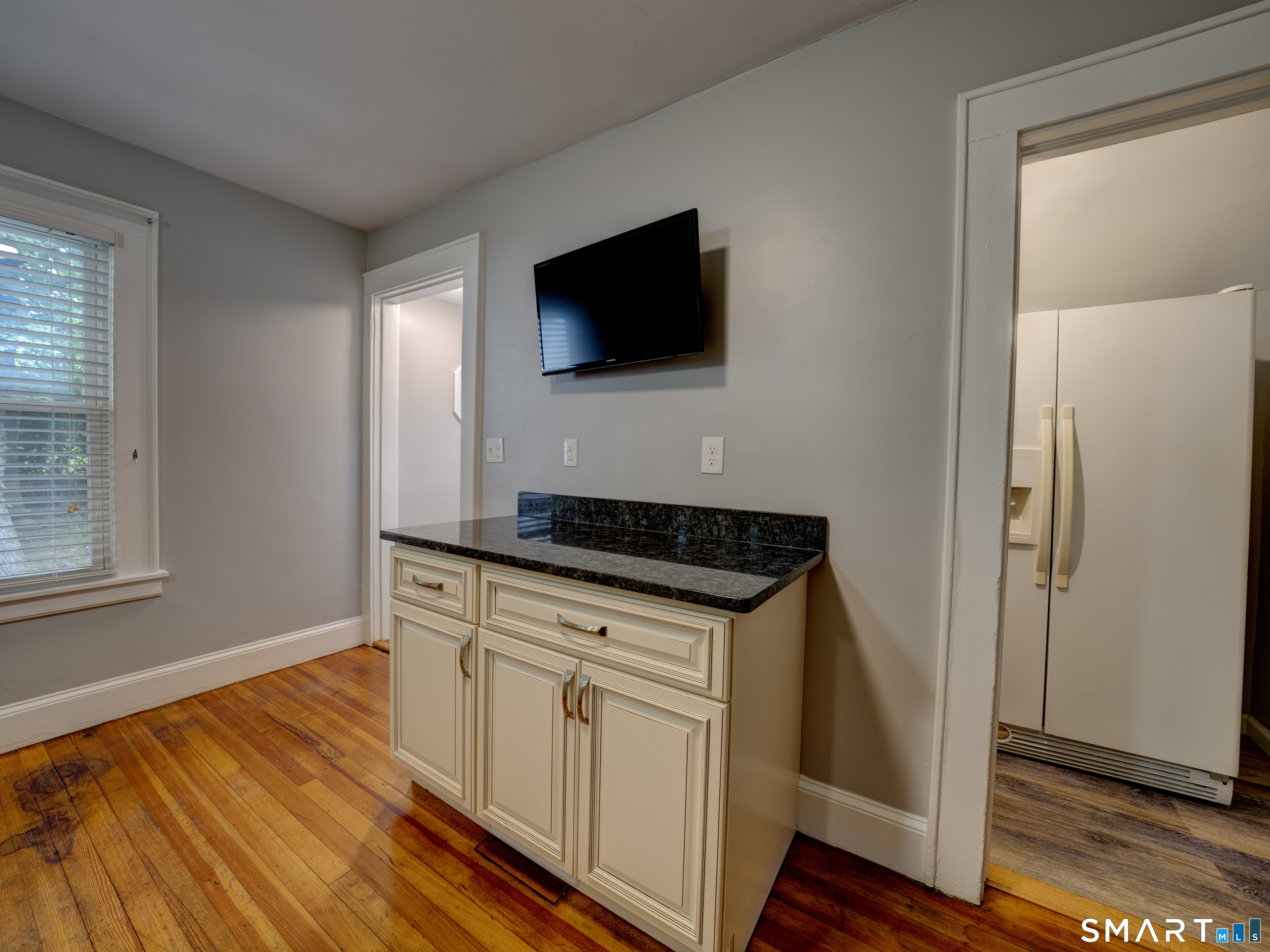 332 Summit Street Manchester CT 06040