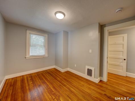 332 Summit Street Manchester CT 06040
