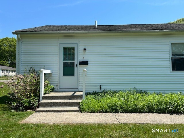 2-4 Concord Court Groton CT 06340
