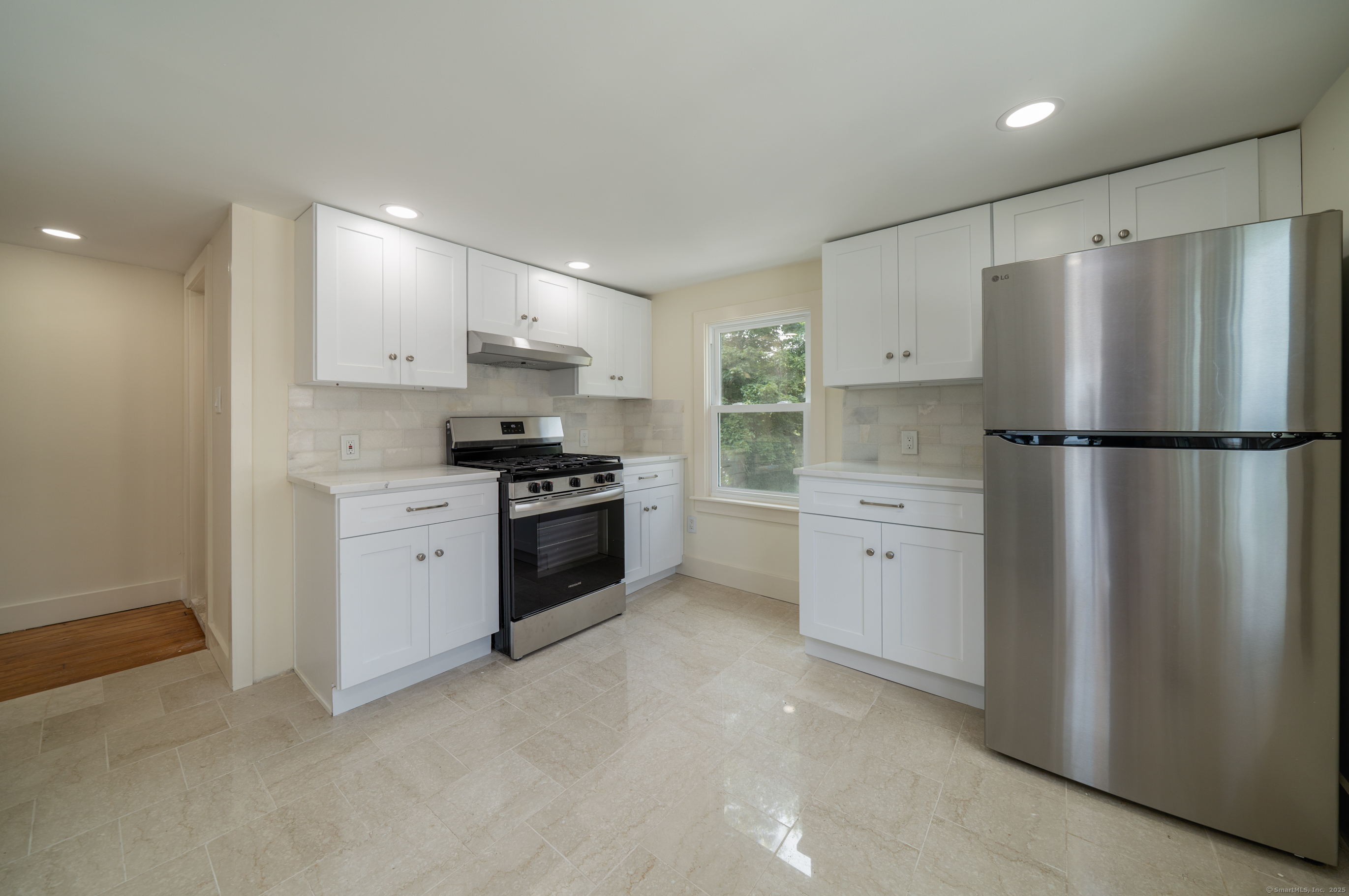 198 Shore Drive Branford CT 06405