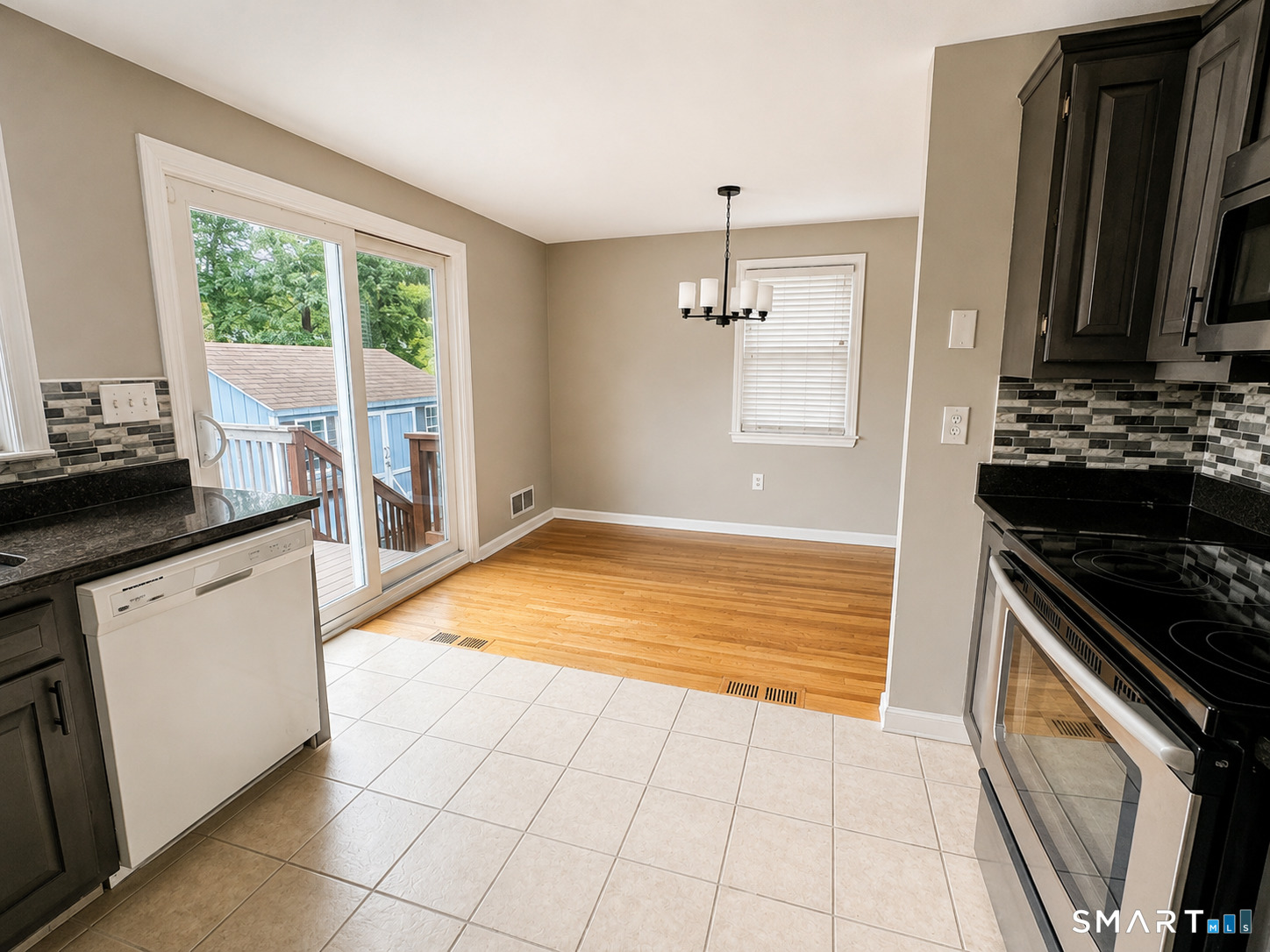 28 Lewis Lane West Hartford CT 06110