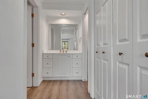 7 Cottonwood Drive Avon CT 06001