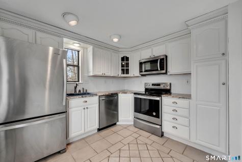 7 Cottonwood Drive Avon CT 06001
