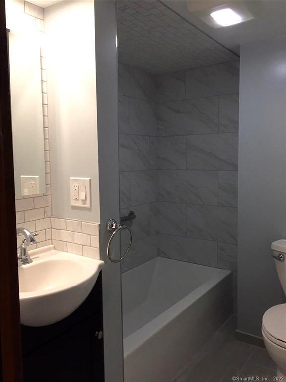 26 7TH Street Derby CT 06418
