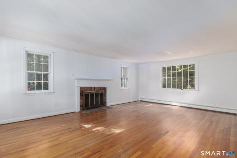 21 Saddle Ridge Drive Simsbury CT 06092