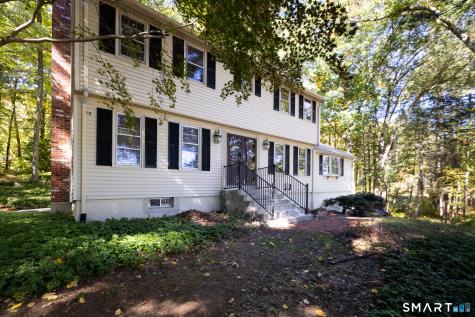 21 Saddle Ridge Drive Simsbury CT 06092