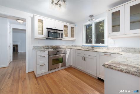 21 Saddle Ridge Drive Simsbury CT 06092