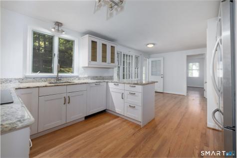 21 Saddle Ridge Drive Simsbury CT 06092