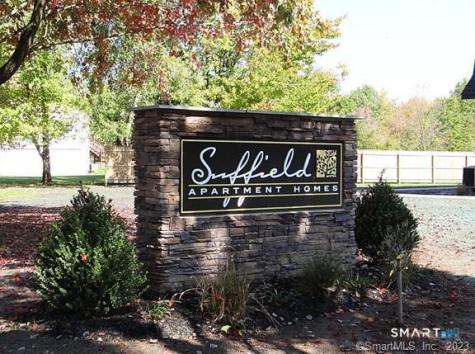 390 Boston Neck Road Suffield CT 06078