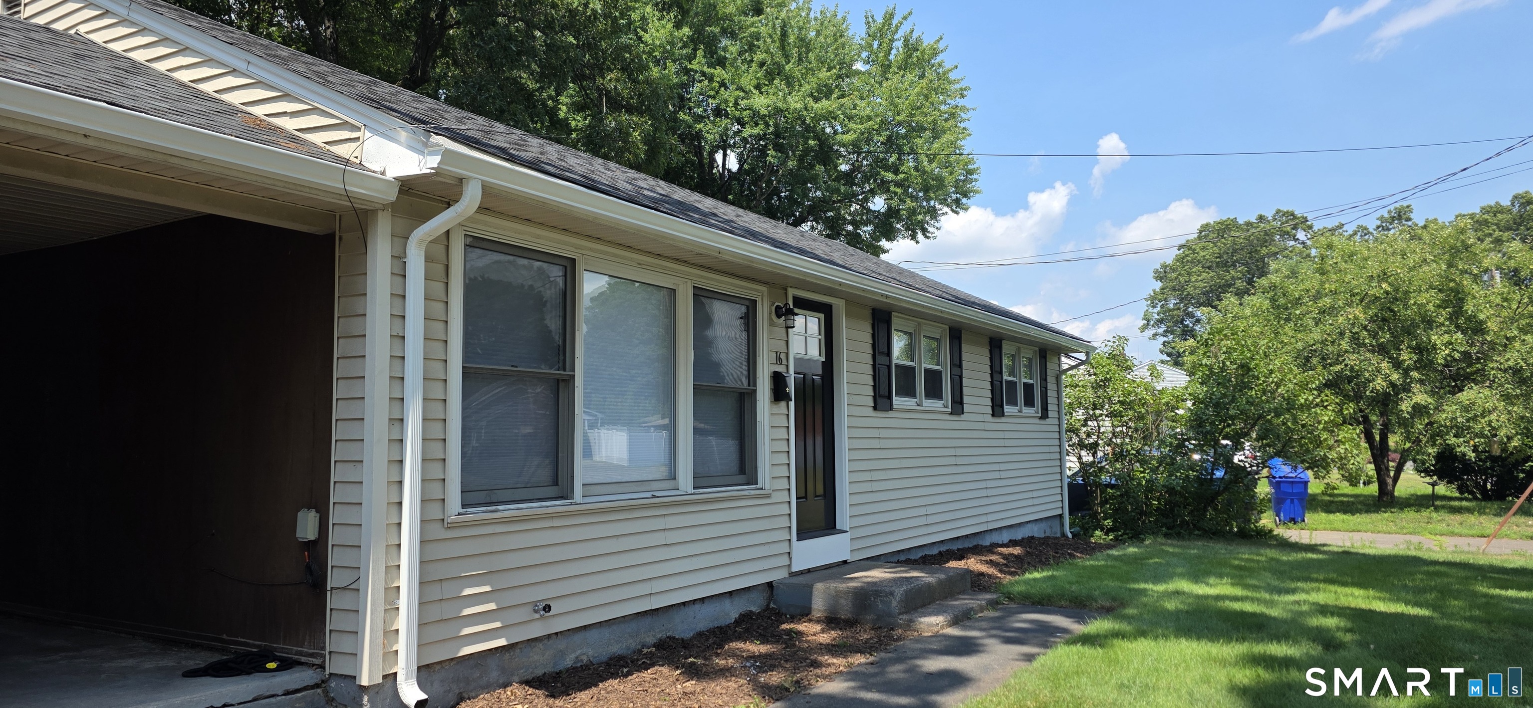 16 Arrow Street Enfield CT 06082