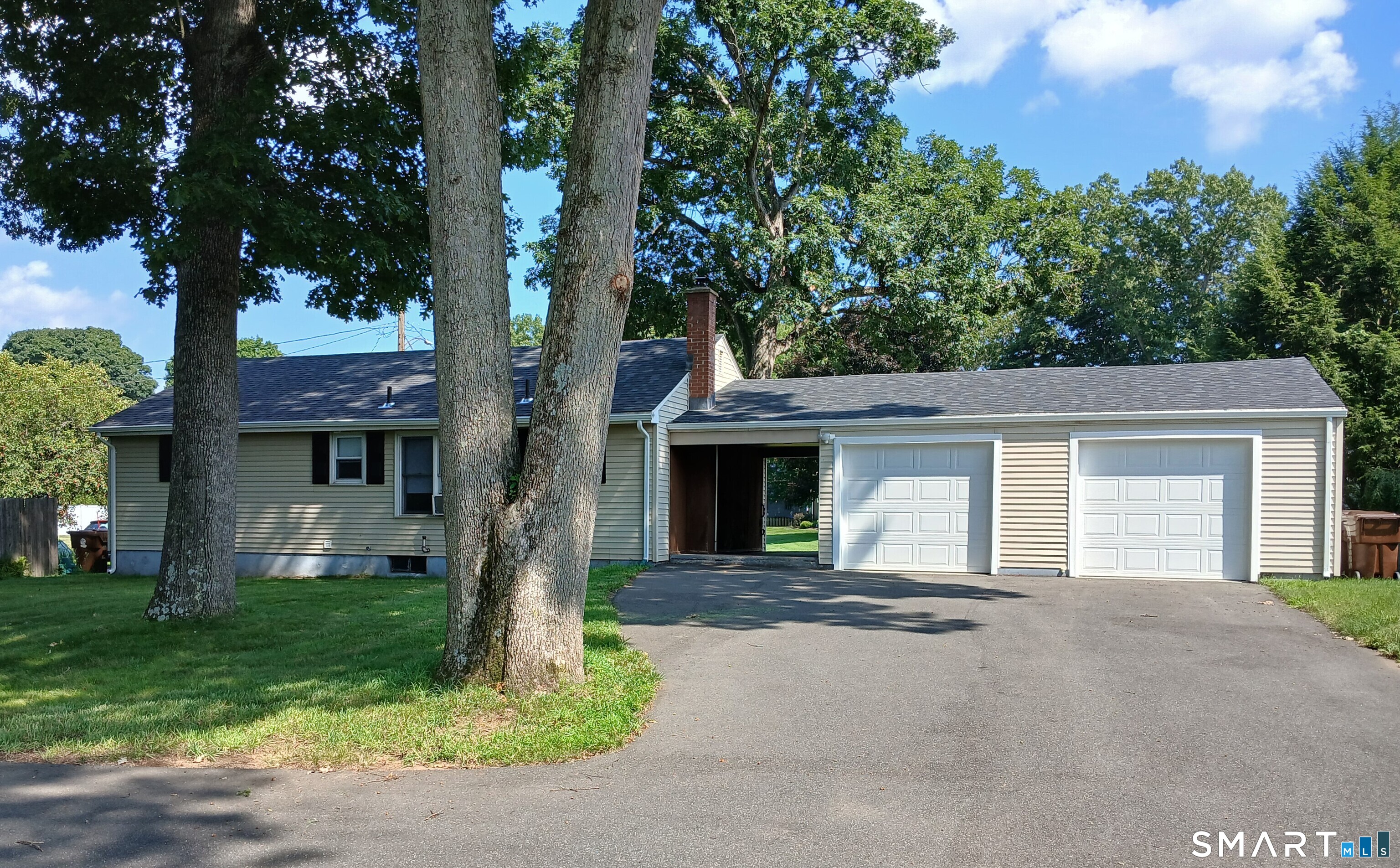16 Arrow Street Enfield CT 06082