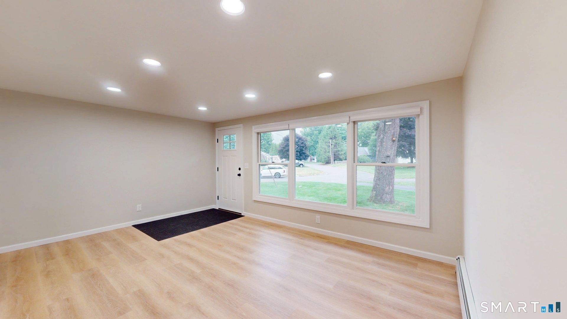 16 Arrow Street Enfield CT 06082