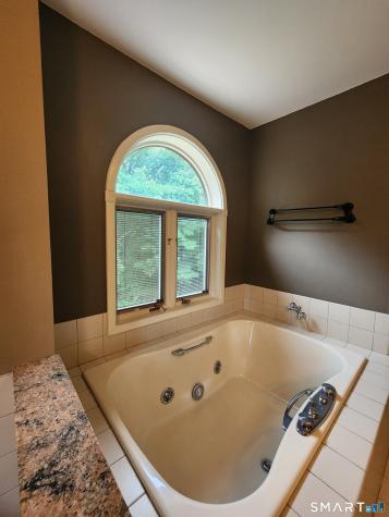 925 Dunbar Hill Road Hamden CT 06514