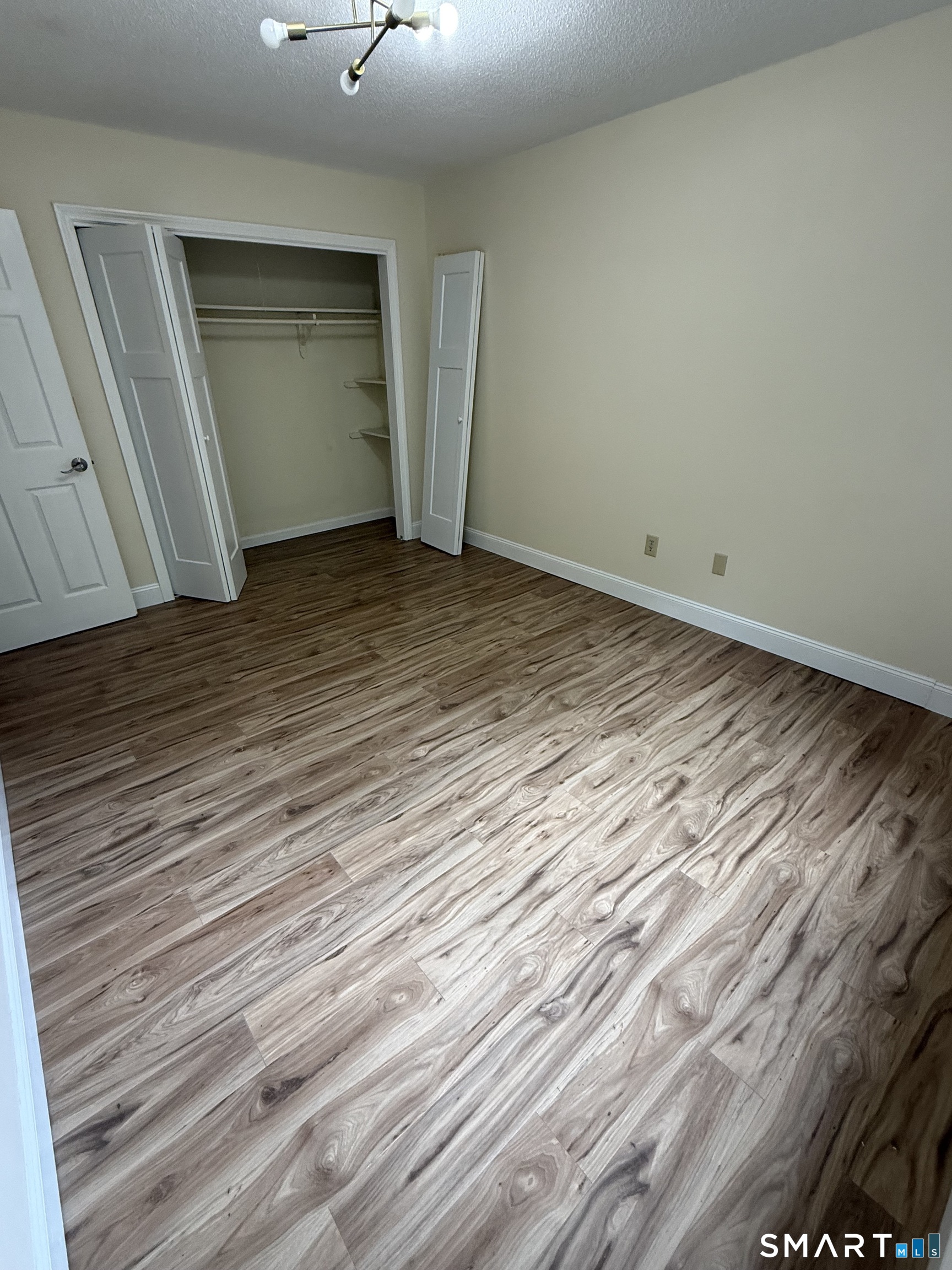 137 West Bridge Street Deep River CT 06417