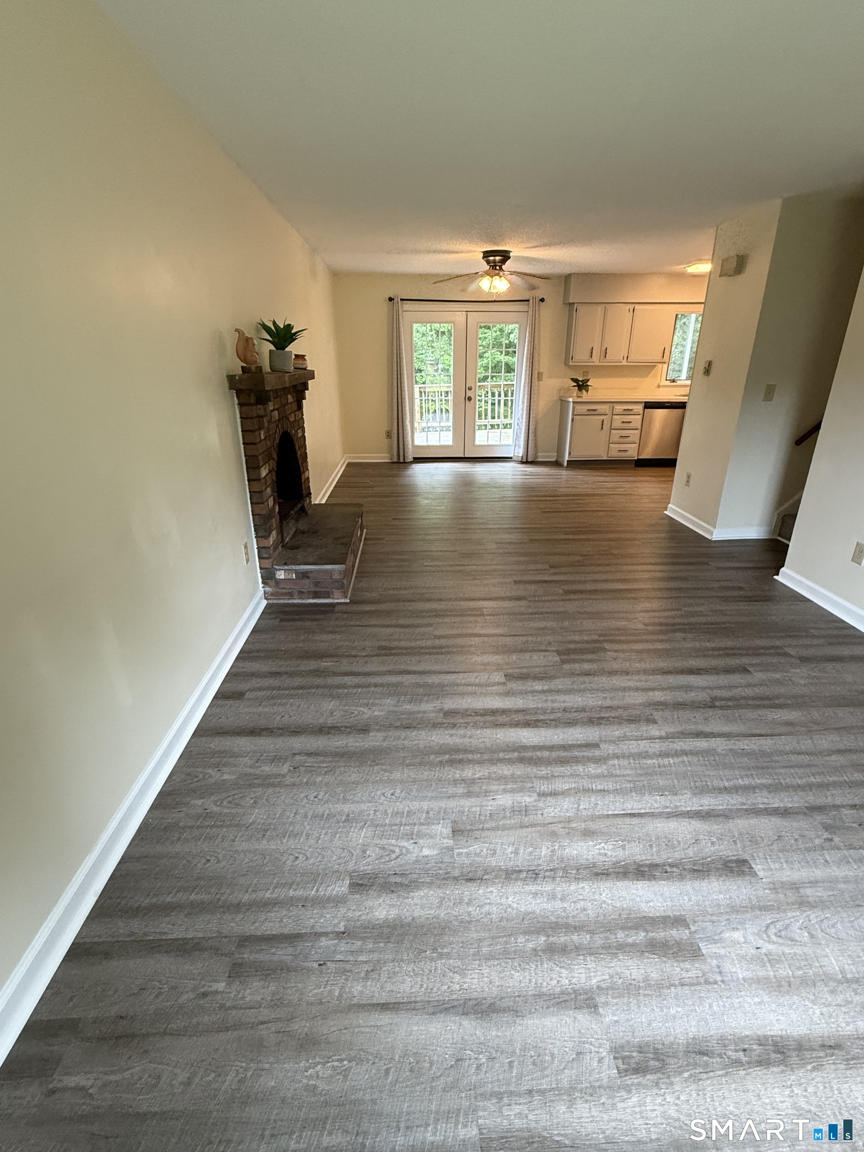 137 West Bridge Street Deep River CT 06417