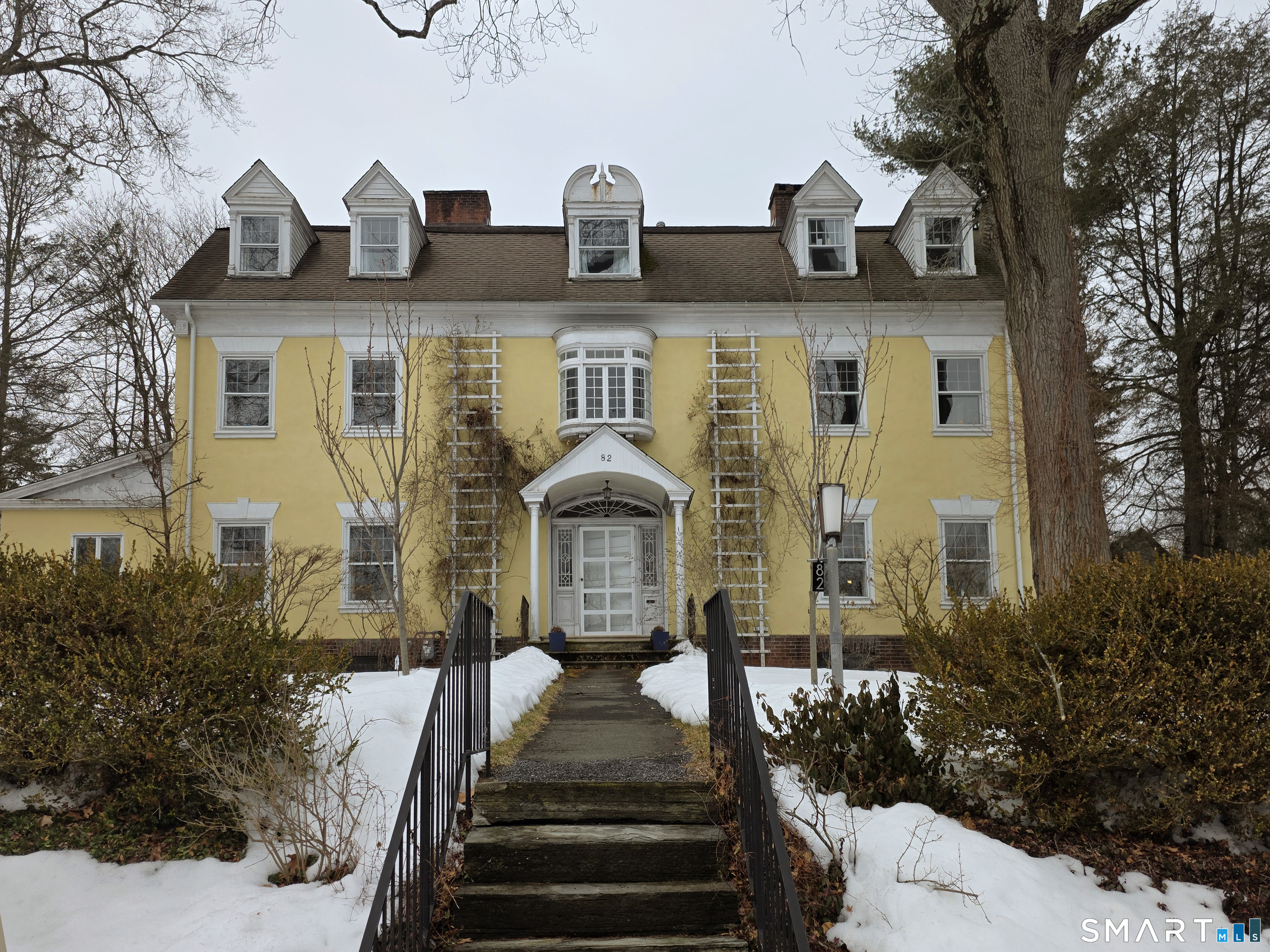 82 Edgehill Road New Haven CT 06511