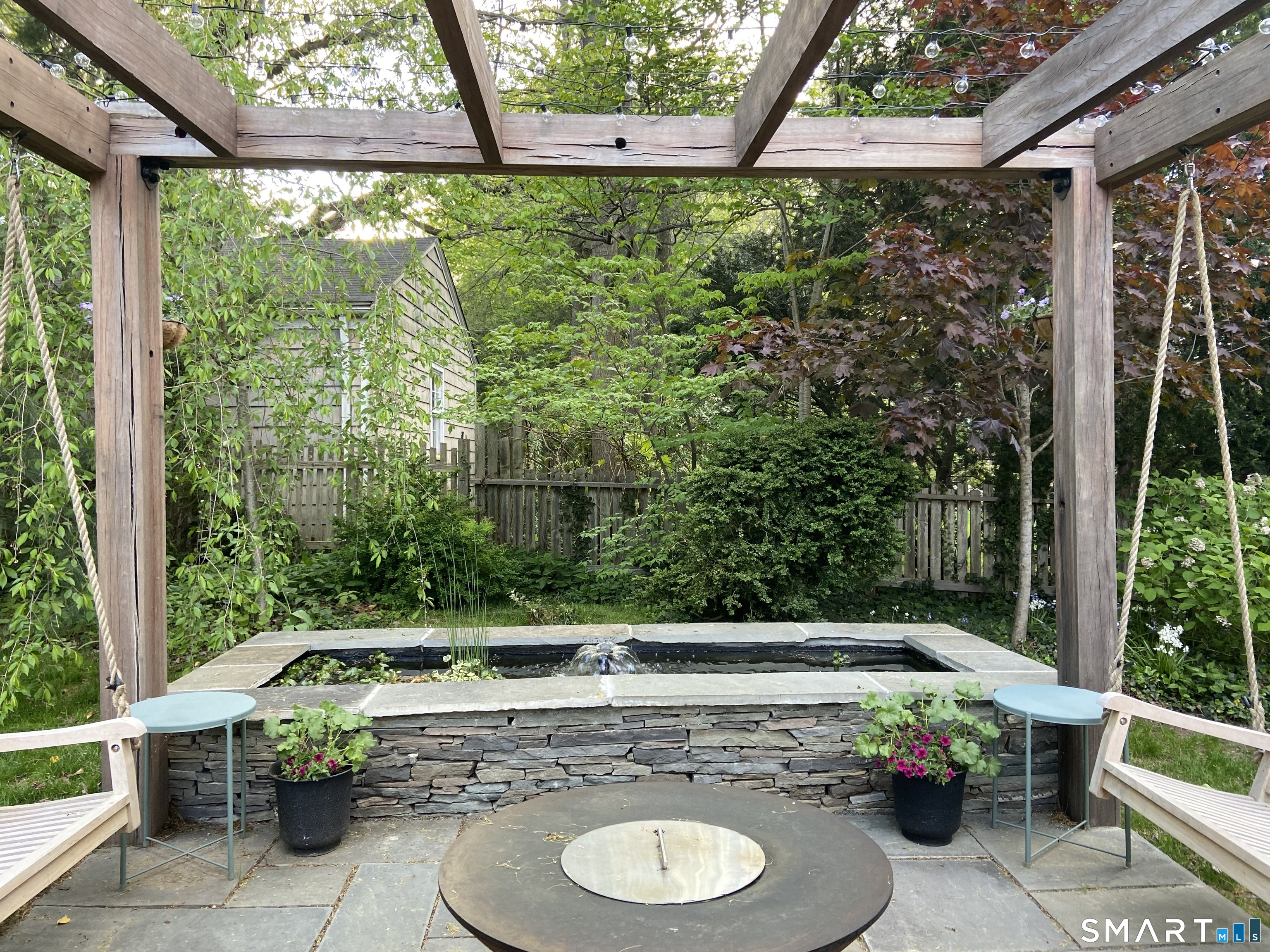 82 Edgehill Road New Haven CT 06511