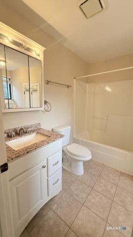 7 Garden Path Farmington CT 06032