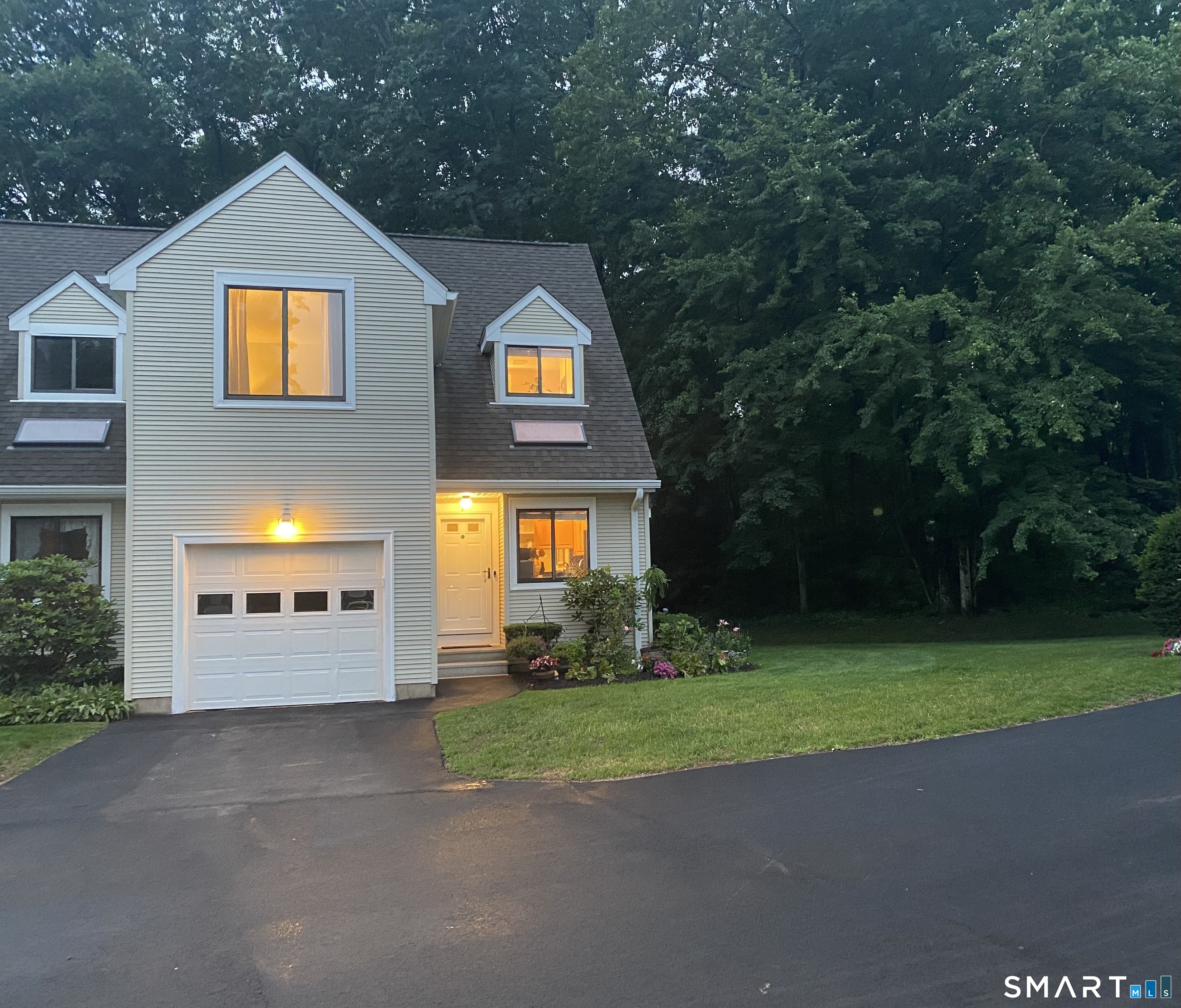 7 Garden Path Farmington CT 06032