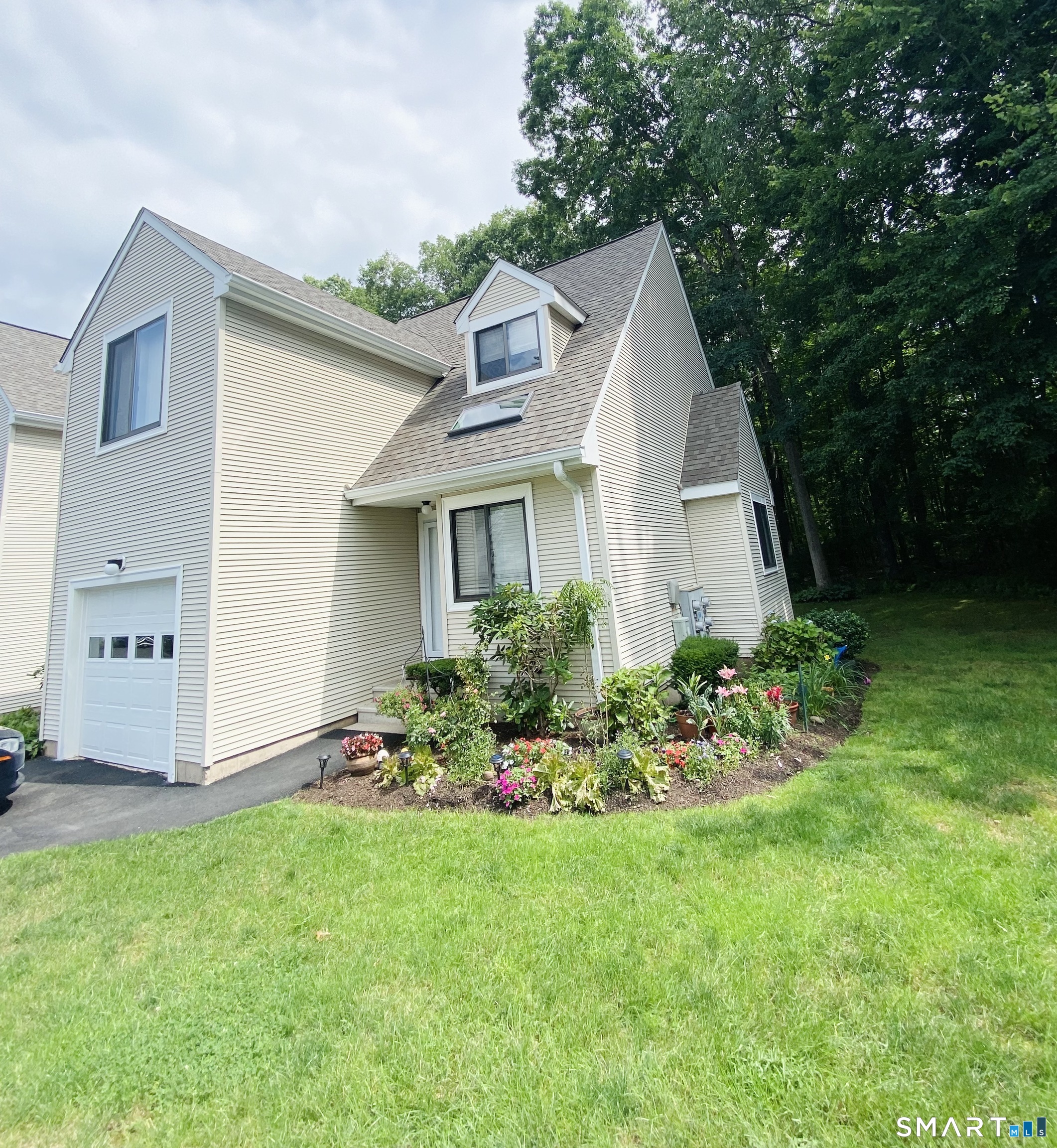 7 Garden Path Farmington CT 06032