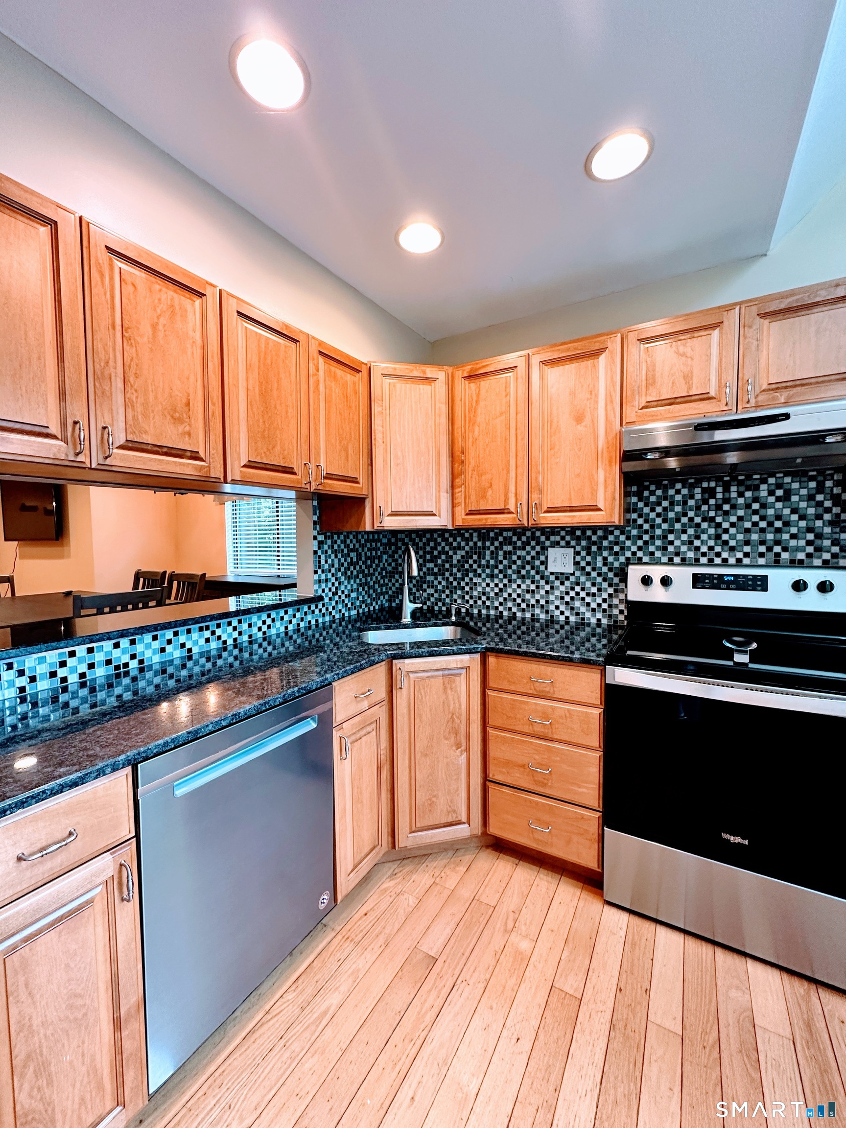 7 Garden Path Farmington CT 06032