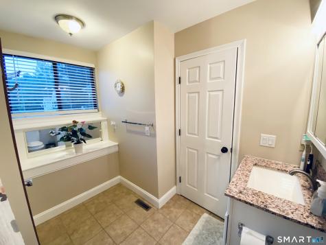 7 Garden Path Farmington CT 06032