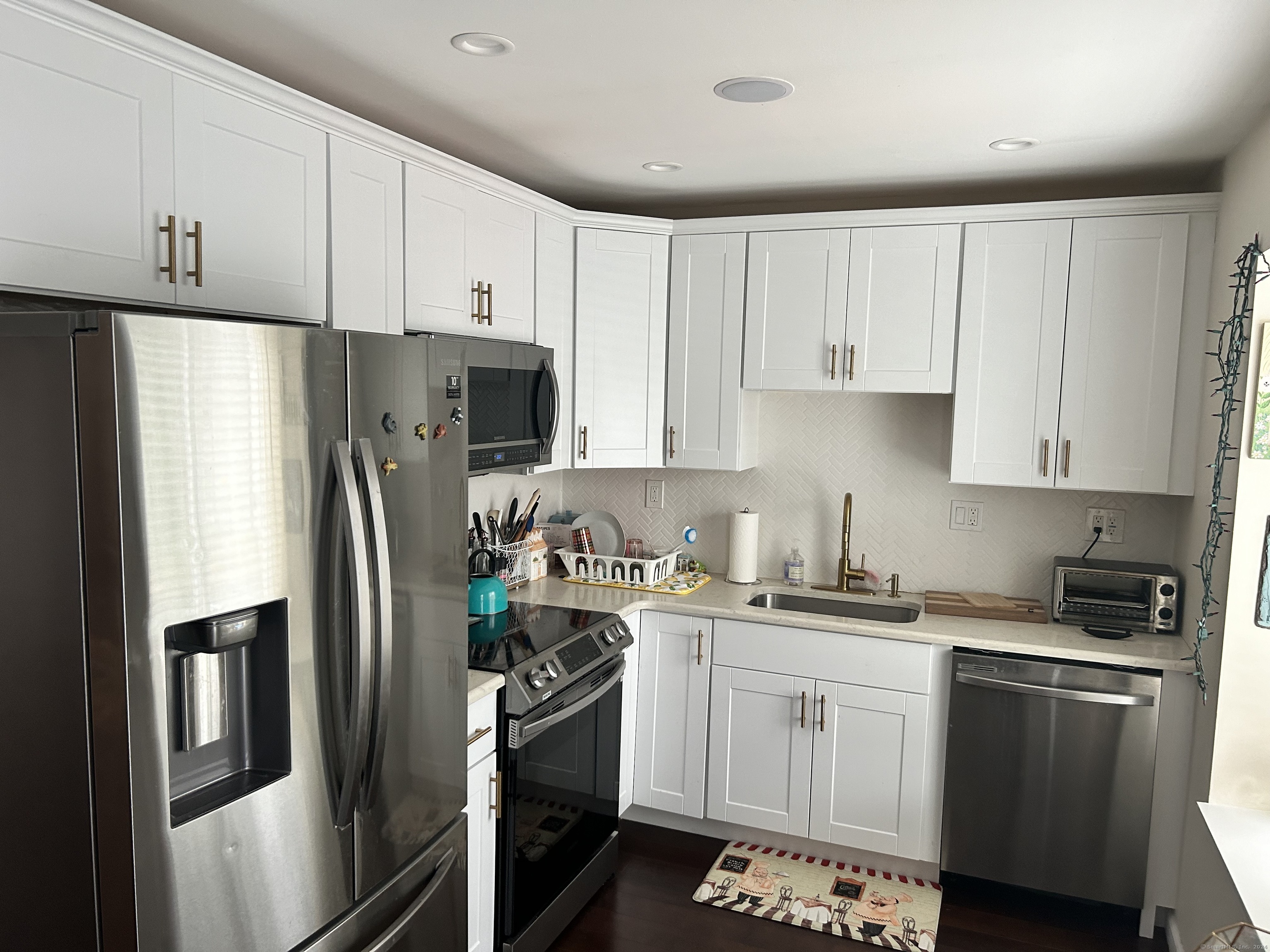 52 Candlewood Drive South Windsor CT 06074