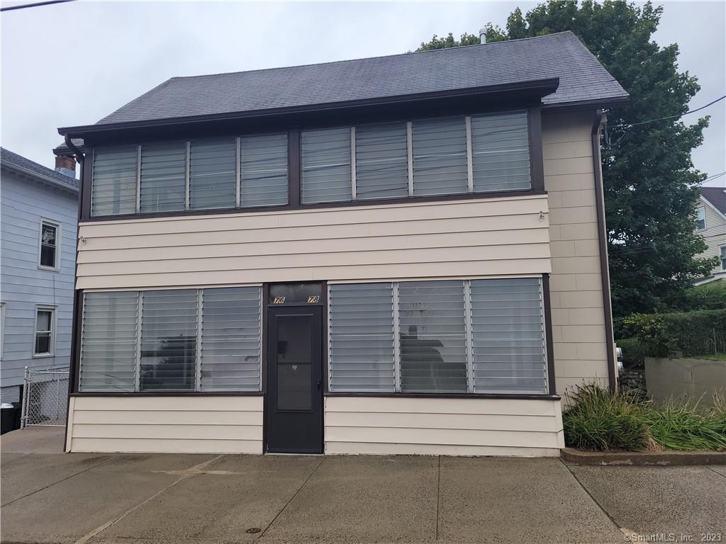 76 8TH Street Derby CT 06418