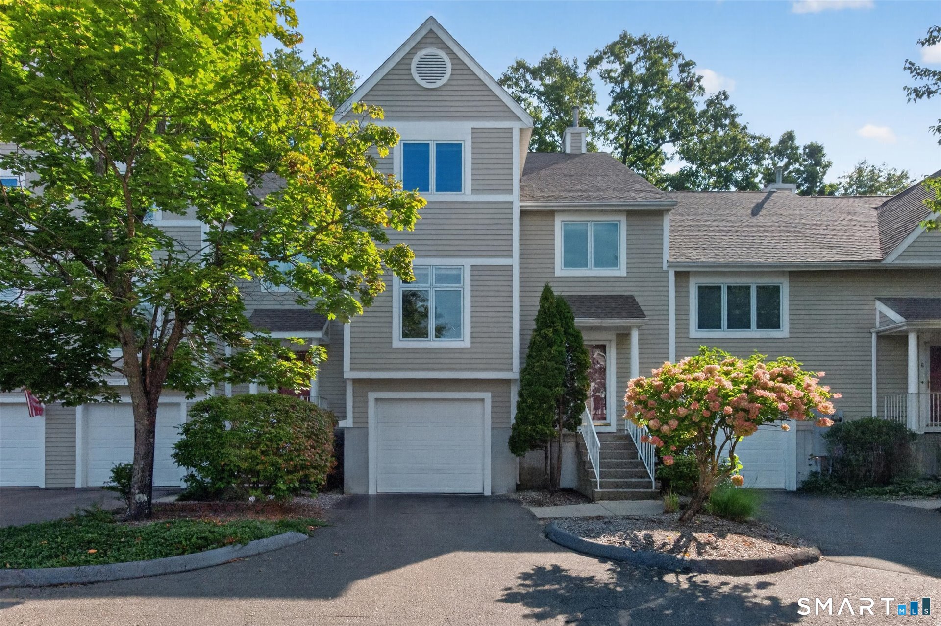 7 Essex Court Avon CT 06001