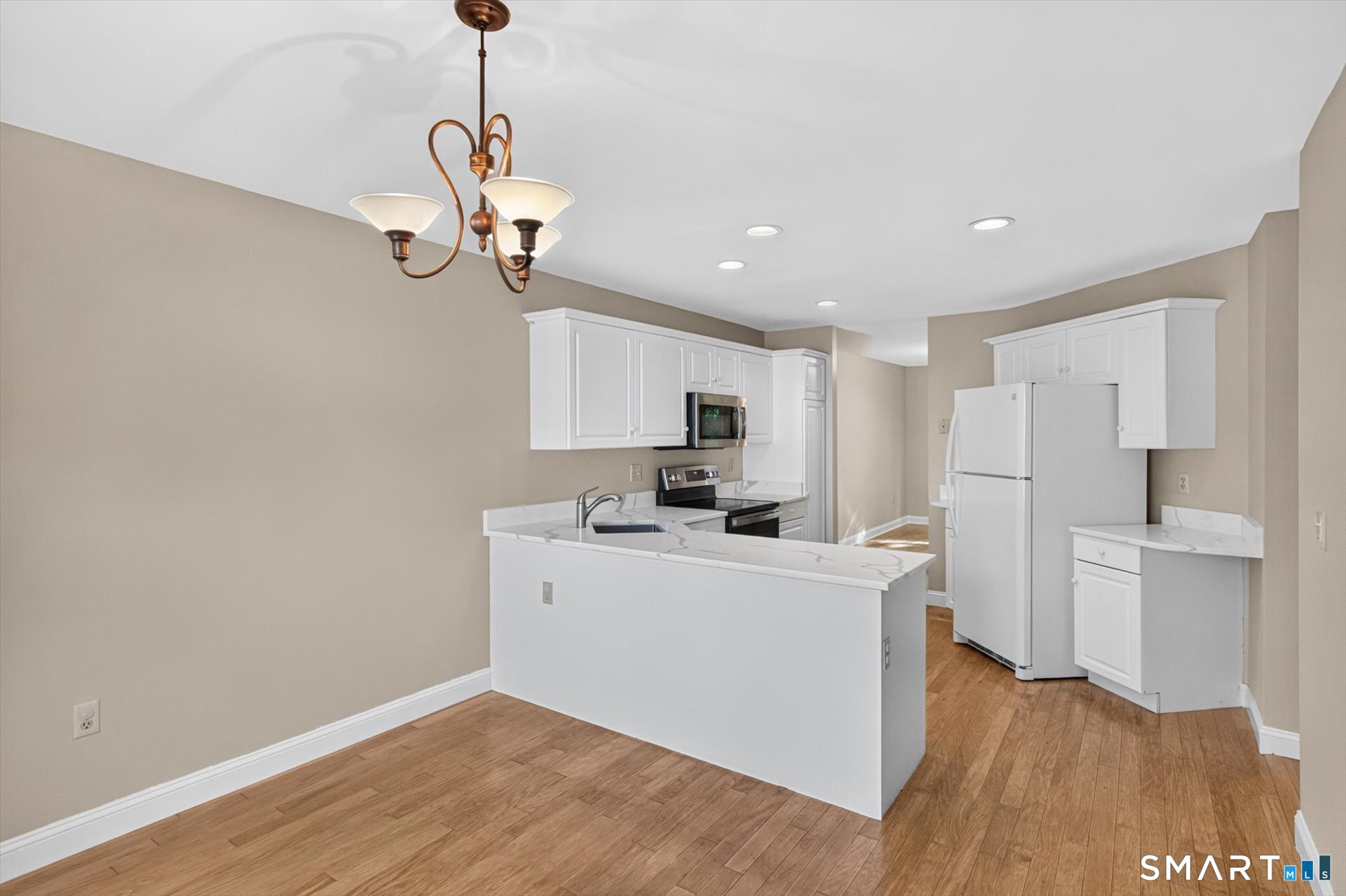 7 Essex Court Avon CT 06001