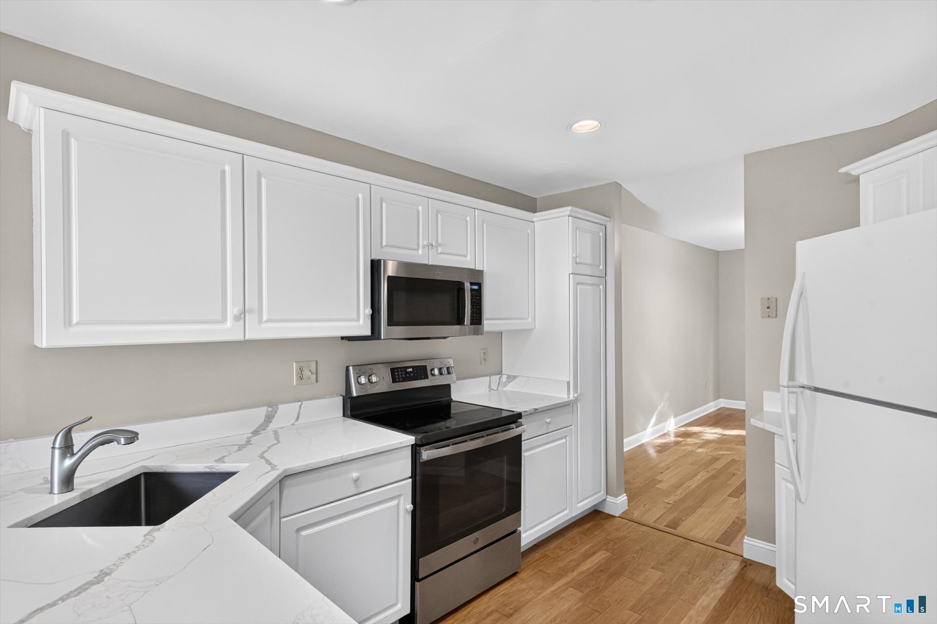 7 Essex Court Avon CT 06001