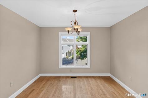 7 Essex Court Avon CT 06001