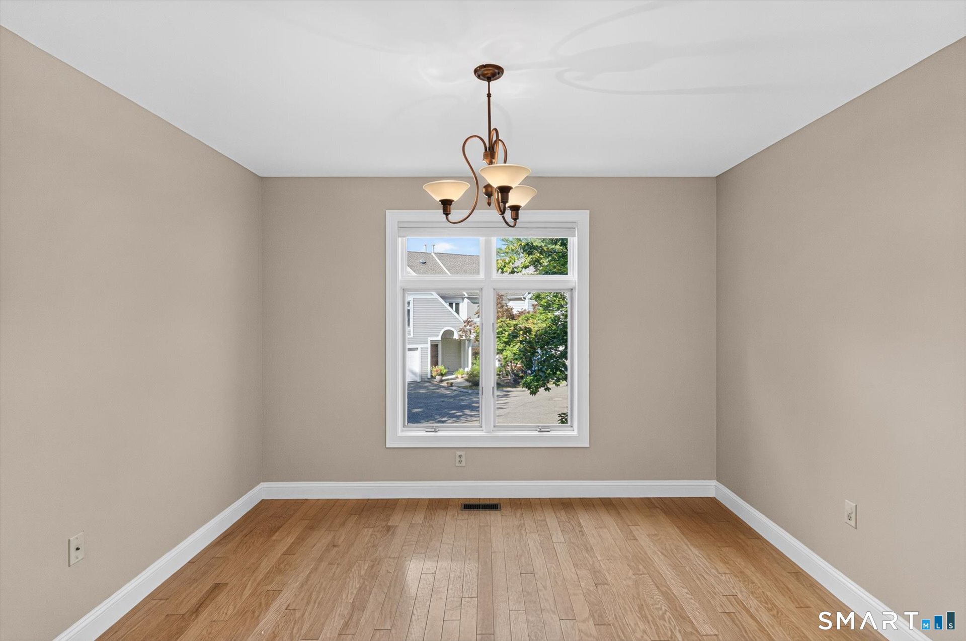 7 Essex Court Avon CT 06001