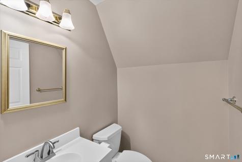 7 Essex Court Avon CT 06001