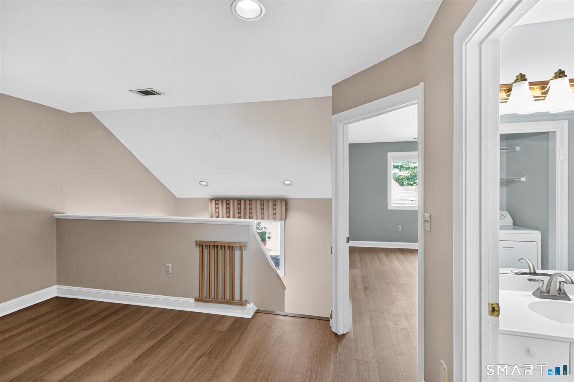 7 Essex Court Avon CT 06001