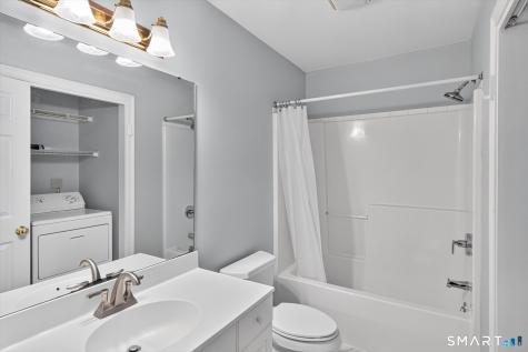 7 Essex Court Avon CT 06001
