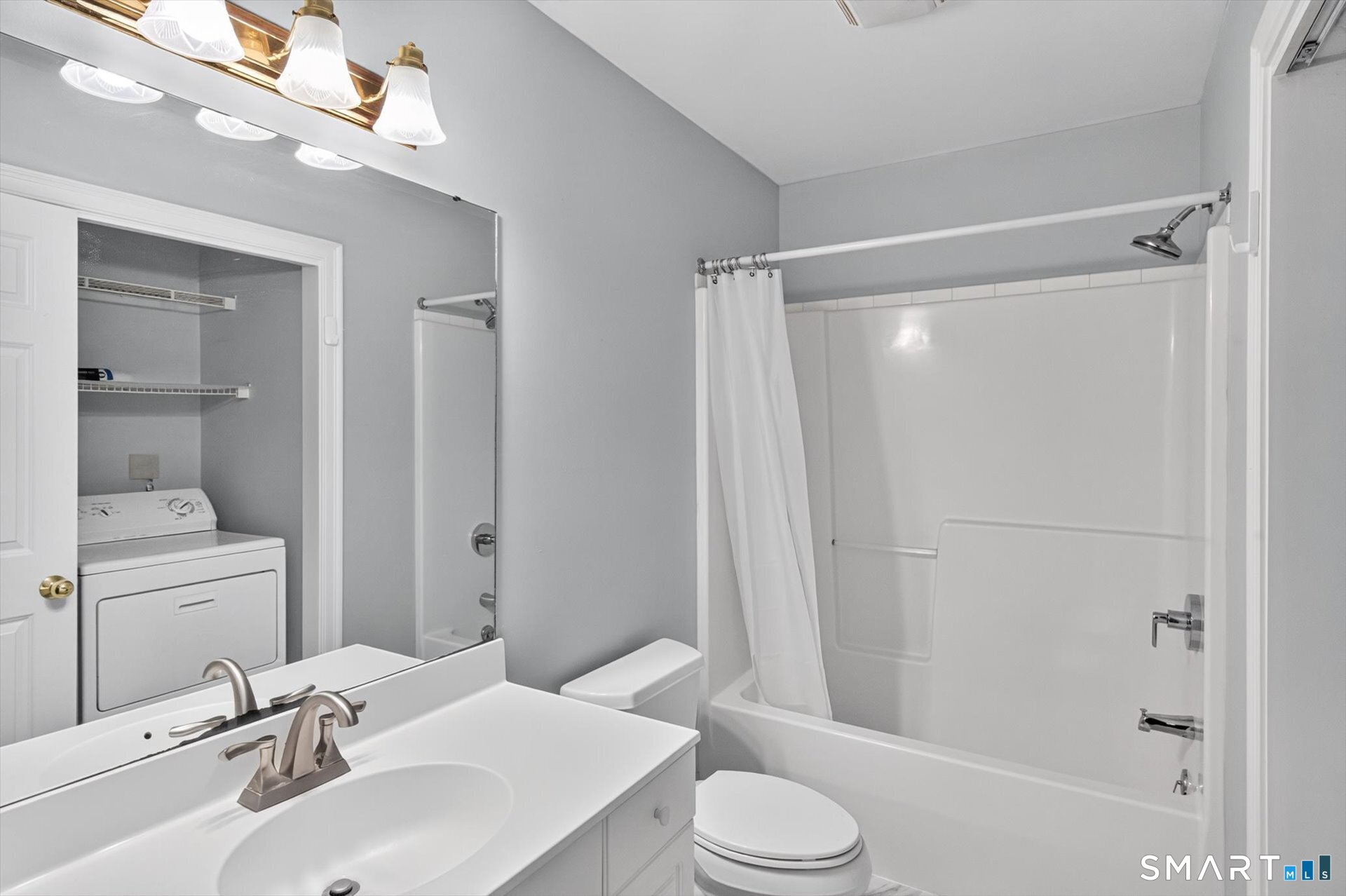 7 Essex Court Avon CT 06001