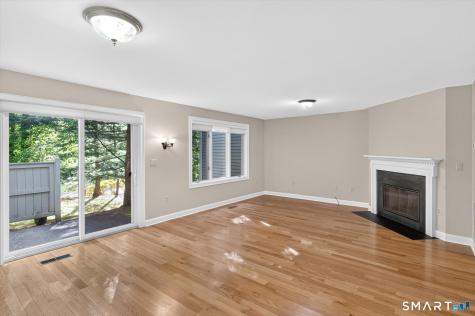 7 Essex Court Avon CT 06001