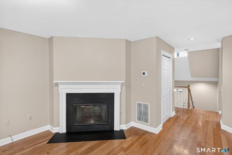 7 Essex Court Avon CT 06001
