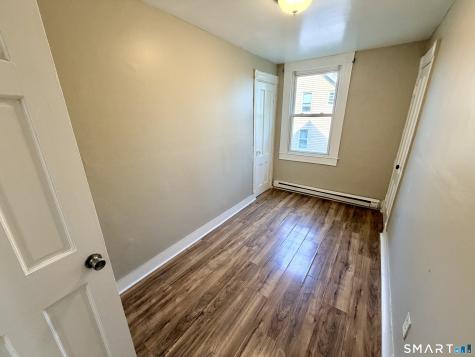 21 Sylvan Avenue Waterbury CT 06706
