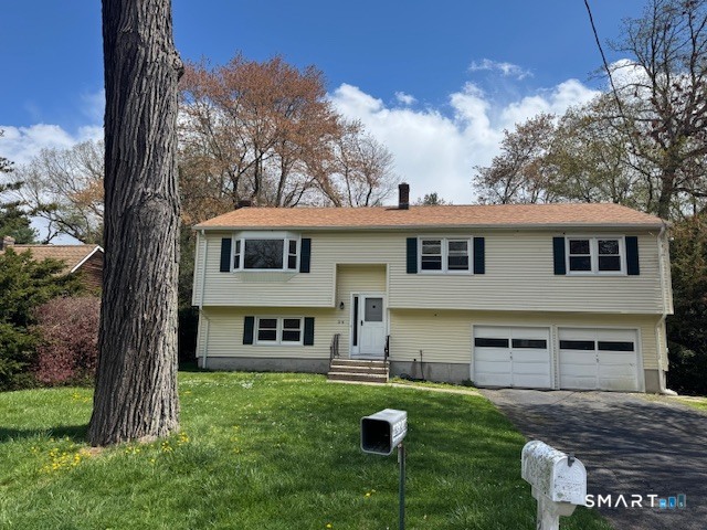 39 Robinwood Road Trumbull CT 06611