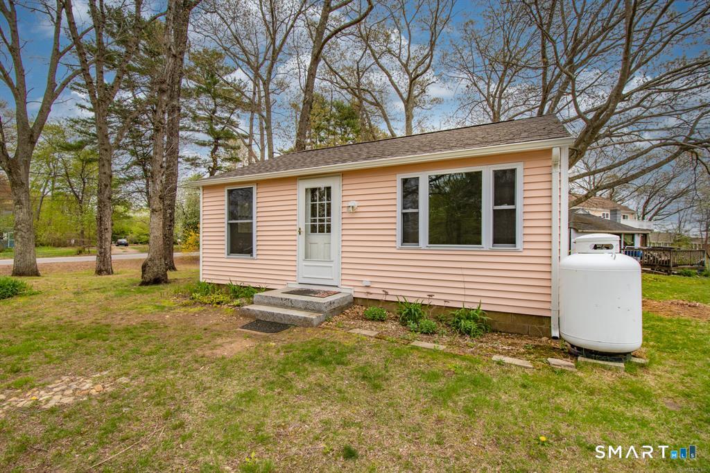 20 Lake View Avenue Salem CT 06420
