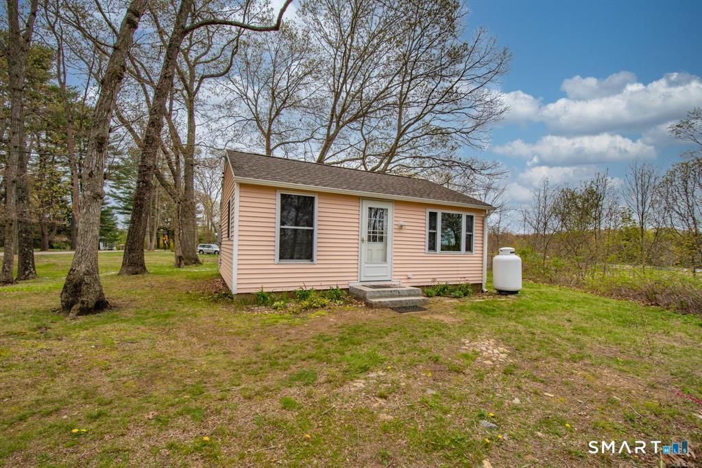 20 Lake View Avenue Salem CT 06420