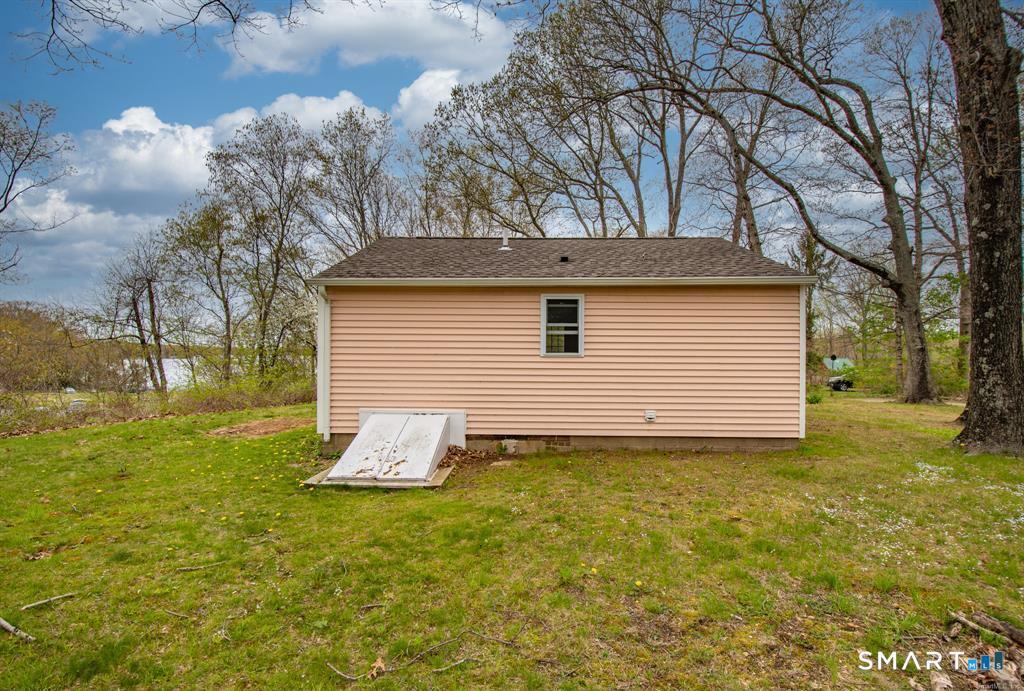 20 Lake View Avenue Salem CT 06420